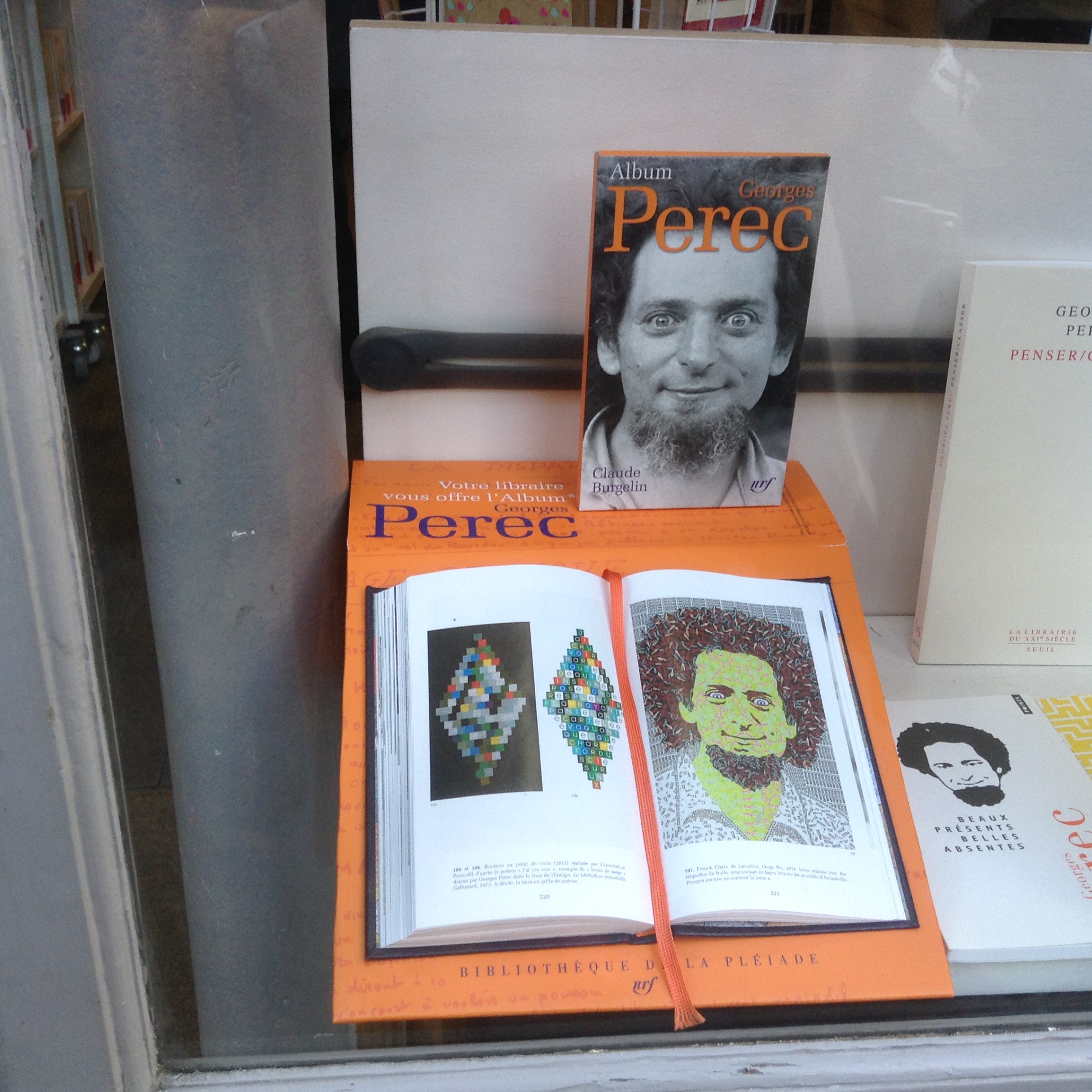 Photo du livre Alphabets de Perec